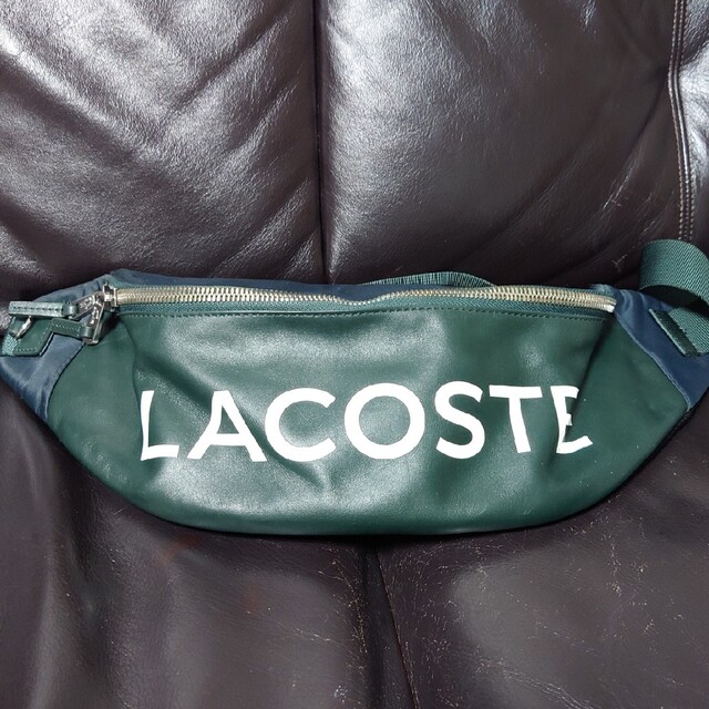 LACOSTE(ラコステ)のラコステ　LACOSTE　ボディバッグ　プリント メンズのバッグ(ボディーバッグ)の商品写真