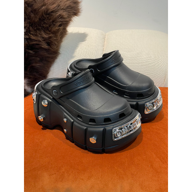 25%OFF】 Balenciaga - サイズ37 クロックス バレンシアガ Crocs
