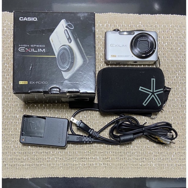 CASIO(カシオ)のCASIO コンパクトデジタルカメラ HIGH SPEED EXILIM EX- スマホ/家電/カメラのカメラ(コンパクトデジタルカメラ)の商品写真