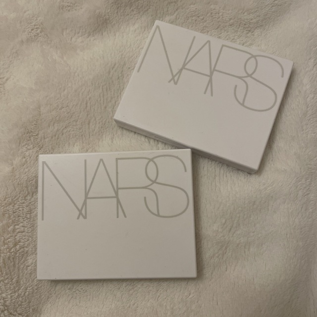 NARS(ナーズ)のNARS クワッドアイシャドウ2点セット コスメ/美容のベースメイク/化粧品(アイシャドウ)の商品写真