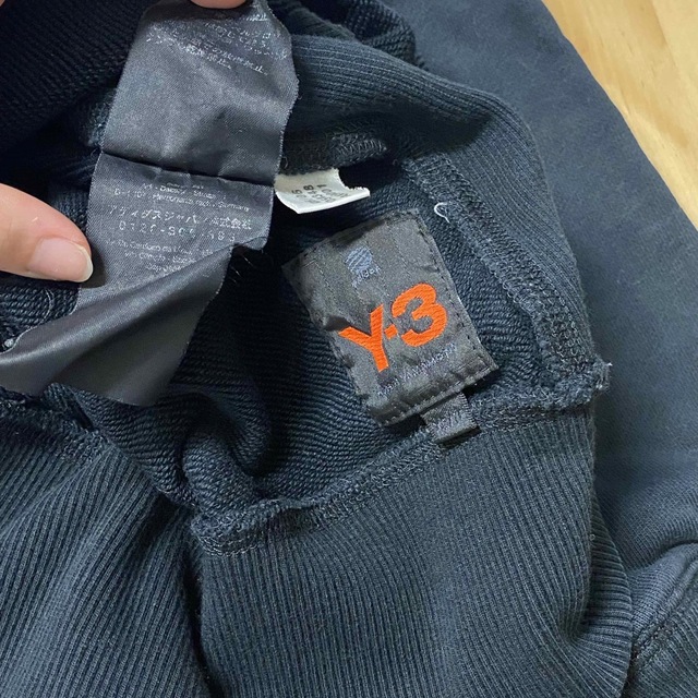 Y-3(ワイスリー)のY-3 ロゴトレーナー　スウェット　ブラック　オレンジ　yojiyamamoto レディースのトップス(トレーナー/スウェット)の商品写真