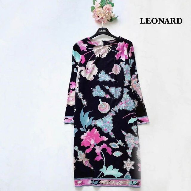 【美品】LEONARD　ひざ丈ワンピース　花柄　宝石柄　長袖　黒　38