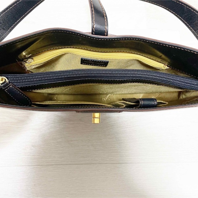 GINZA Kanematsu(ギンザカネマツ)の銀座かねまつ　ショルダーバッグ　ハンドバッグ　黒　レザー レディースのバッグ(ハンドバッグ)の商品写真