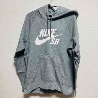 ナイキ(NIKE)のNIKE パーカー(パーカー)