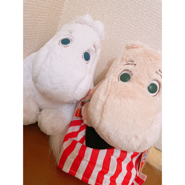 MOOMIN(ムーミン)の【新品タグ付き】セキグチ製♡ムーミンふんわりお座りぬいぐるみ♡2体SET エンタメ/ホビーのおもちゃ/ぬいぐるみ(ぬいぐるみ)の商品写真