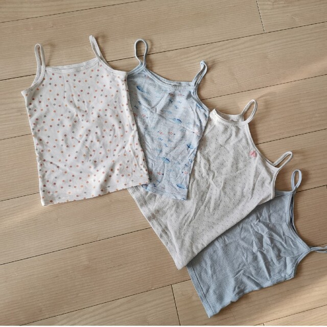 UNIQLO(ユニクロ)のキャミソール　シャツ　100cm 中古　4枚 キッズ/ベビー/マタニティのキッズ服女の子用(90cm~)(下着)の商品写真