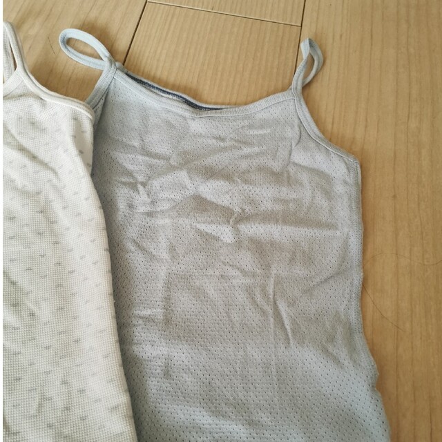 UNIQLO(ユニクロ)のキャミソール　シャツ　100cm 中古　4枚 キッズ/ベビー/マタニティのキッズ服女の子用(90cm~)(下着)の商品写真
