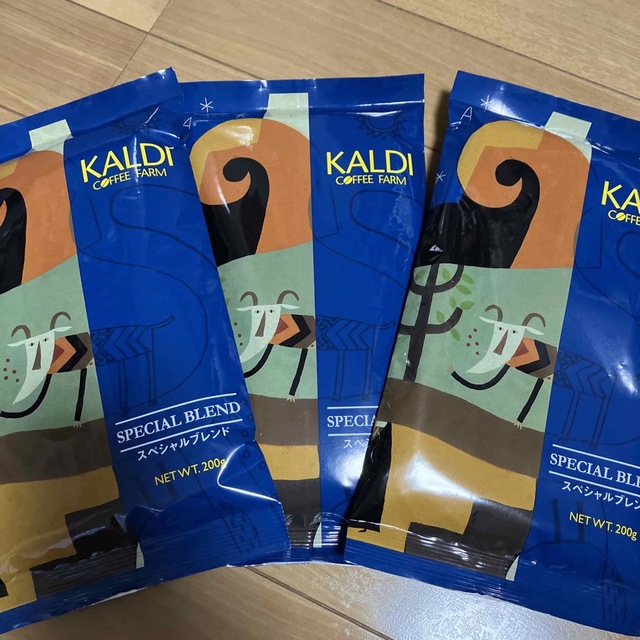 KALDI(カルディ)のカルディ　スペシャルブレンド　KALDIコーヒー粉　3袋　新品未開封‼️ 食品/飲料/酒の飲料(コーヒー)の商品写真