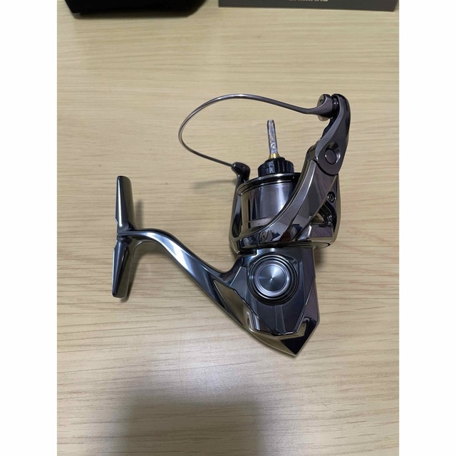 超美品 実釣未使用 22 ステラ C3000SDHHG ボディーのみ シマノ. | www
