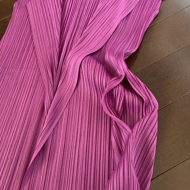 PLEATS PLEASE ISSEY MIYAKE(プリーツプリーズイッセイミヤケ)の極美品　プリーツプリーズロングカーディガンサイズ3 レディースのトップス(カーディガン)の商品写真