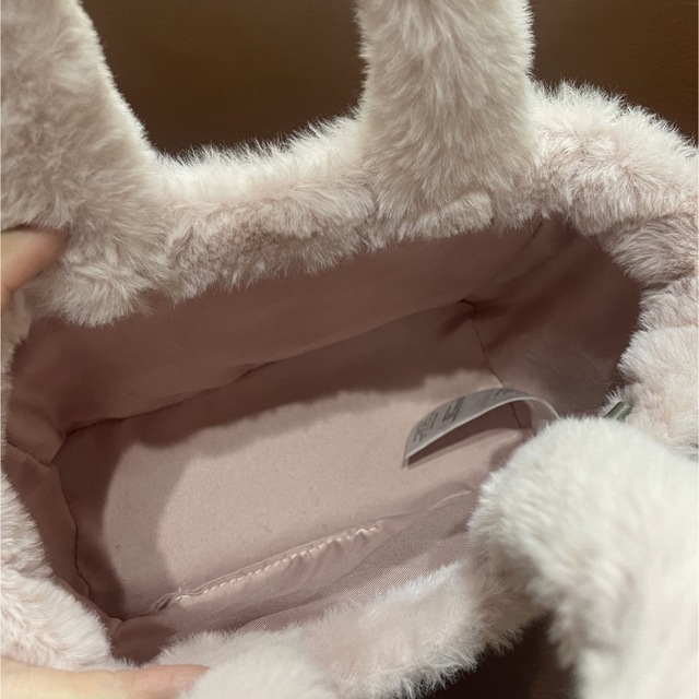 fur fur(ファーファー)のFURFUR エコファーバッグ【お値下げ中】 レディースのバッグ(ハンドバッグ)の商品写真