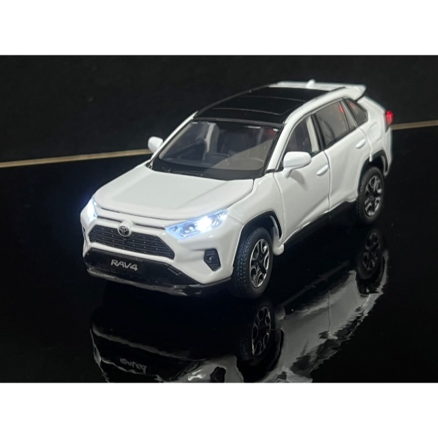 RAV4　トヨタ TOYOTA 1/32 ミニカー ホワイト H75