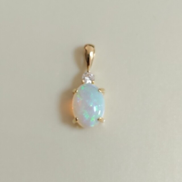 シルバーピーチ K18 天然 オパール ダイヤ 1.47ct ペンダントトップ