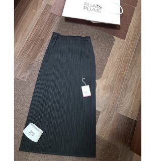 プリーツプリーズイッセイミヤケ(PLEATS PLEASE ISSEY MIYAKE)の今季！高島屋！イッセイミヤケ！PLEASE購入入手困難(ロングスカート)