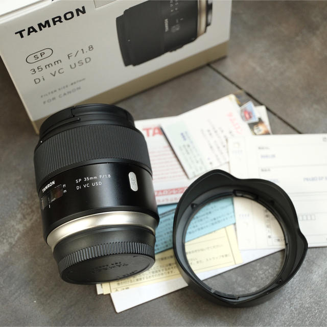 TAMRON(タムロン)のタムロン 35mm f1.8 Di  VC USD(F012E) Canon用 スマホ/家電/カメラのカメラ(レンズ(単焦点))の商品写真