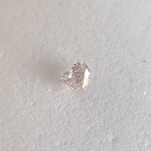 0.073ct VS-2 天然ピンクダイヤモンドルース LIGHT PINK-