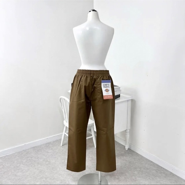 Dickies(ディッキーズ)の新品 Dickies ディッキーズ シェフパンツ チノパン Mサイズ ブラウン レディースのパンツ(カジュアルパンツ)の商品写真