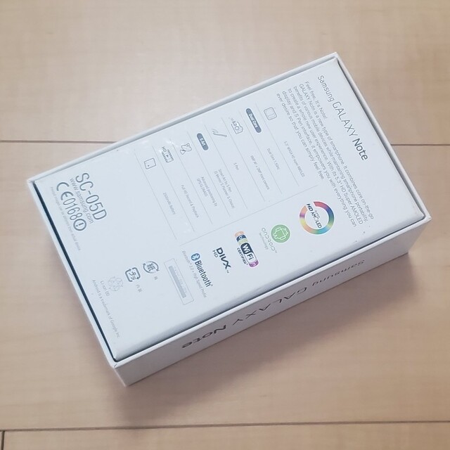 Galaxy(ギャラクシー)のSAMSUNG GALAXY Note SC-05D セラミックホワイトの箱 スマホ/家電/カメラのスマホアクセサリー(その他)の商品写真