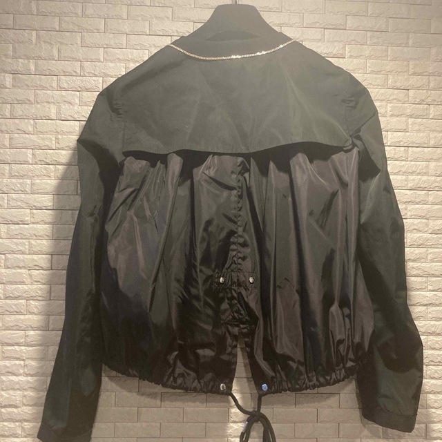 MONCLER(モンクレール)の【着用少】正規品　MONCLER  sacai  春夏　ジャケット　レア レディースのジャケット/アウター(ノーカラージャケット)の商品写真