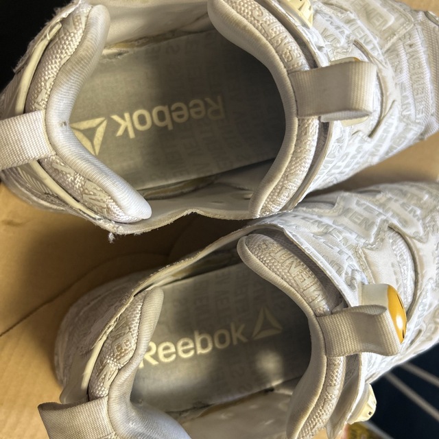 Reebok(リーボック)のVetements ポンプフューリー emoji 27.0cm メンズの靴/シューズ(スニーカー)の商品写真