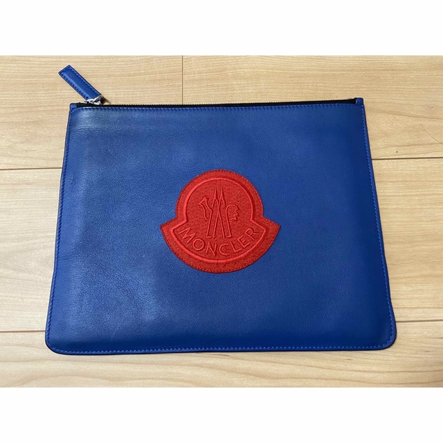 モンクレールMONCLER モンクレール POUCH GM レザー クラッチバッグ