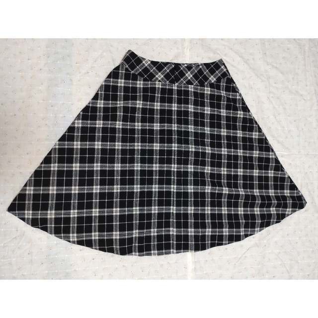 Lugnoncure(ルノンキュール)のMスカート　サイズM レディースのスカート(ひざ丈スカート)の商品写真
