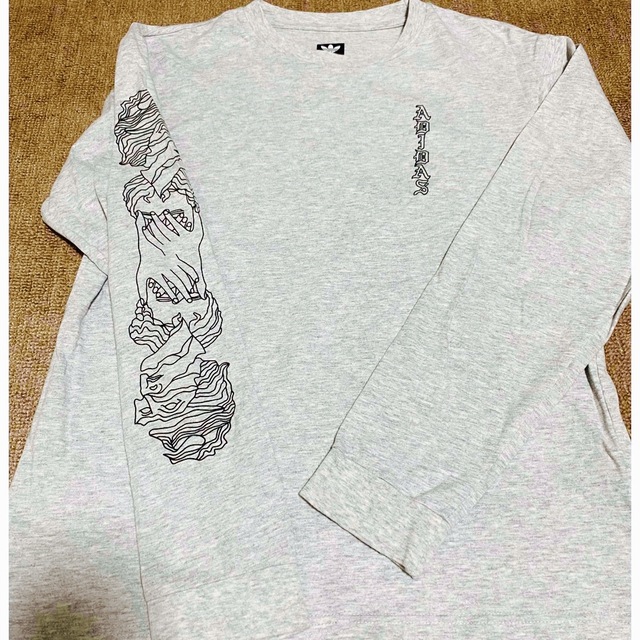 adidas(アディダス)のadidas スケートボーディング　ロングTシャツ 長袖　Sサイズ メンズのトップス(Tシャツ/カットソー(七分/長袖))の商品写真