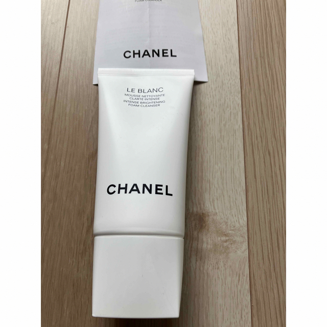 CHANEL(シャネル)のCHANEL ルブラン フォームクレンザー　セラム　シャネル　洗顔料 コスメ/美容のスキンケア/基礎化粧品(洗顔料)の商品写真