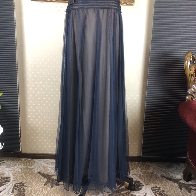 新品タグ付け☆ TADASHI SHOJI 紺色　サイズ4 (T34)