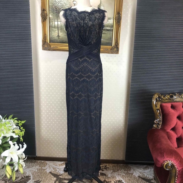 新品タグ付け☆ TADASHI SHOJI 紺色　サイズ4 (T34)