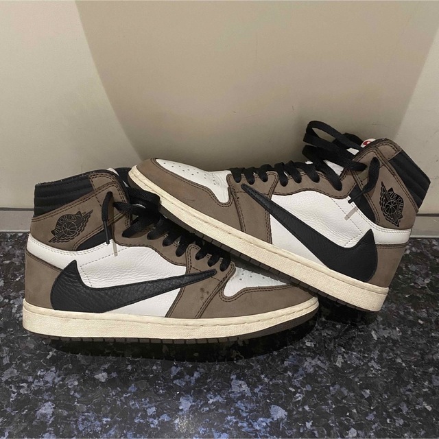 TRAVIS SCOTT NIKE JORDAN 1 RETRO HIGH OG