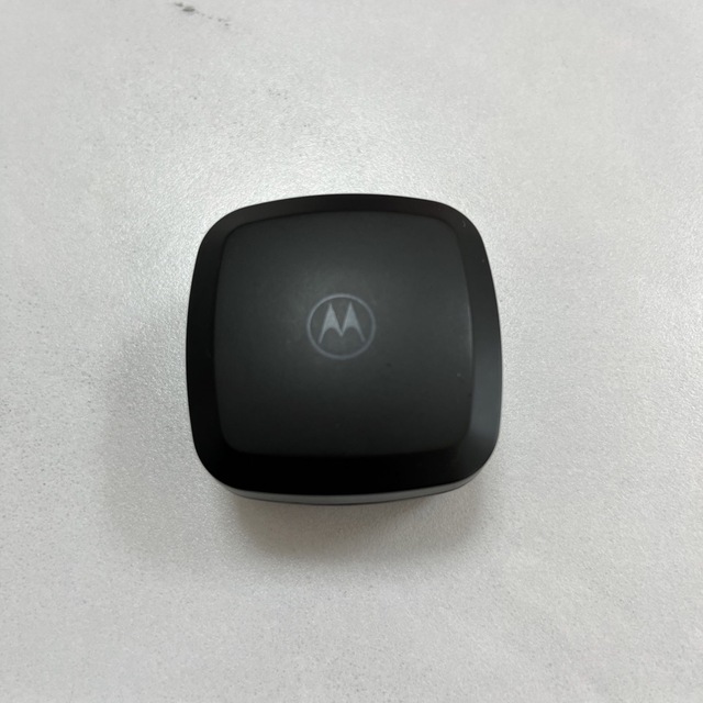 Motorola(モトローラ)のMotorola Verse Buds 100 ワイヤレスイヤホン スマホ/家電/カメラのオーディオ機器(ヘッドフォン/イヤフォン)の商品写真