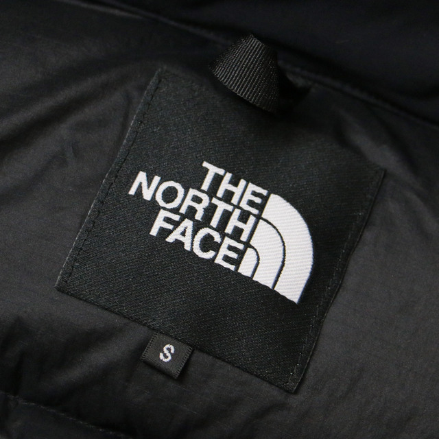 THE NORTH FACE ザ ノースフェイス ジャケット ダウン アウター ブラック 黒 S パーカー ショート丈 フード付き スタンドカラー ナイロン キャンプシエラショート 22秋冬 おしゃれ シンプル 無地 【レディース】【美品】