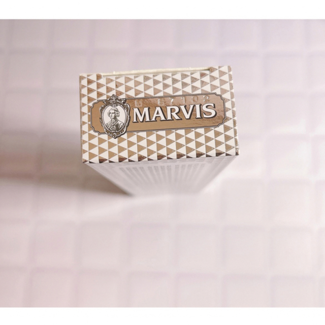 MARVIS(マービス)のマービス ホワイトニングミントfor Smokers 85ml コスメ/美容のオーラルケア(歯磨き粉)の商品写真