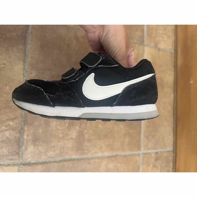 NIKE(ナイキ)のNIKE キッズ　スニーカー　18cm キッズ/ベビー/マタニティのキッズ靴/シューズ(15cm~)(スニーカー)の商品写真