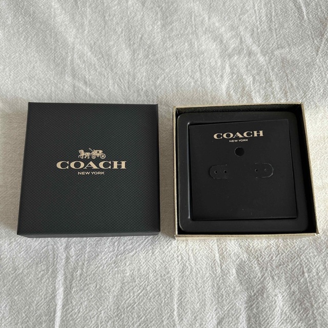 COACH(コーチ)のcoach ラッピングBOX インテリア/住まい/日用品のオフィス用品(ラッピング/包装)の商品写真