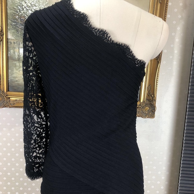 新品☆ TADASHI SHOJI サイズS  ブラック　【TADA 112】