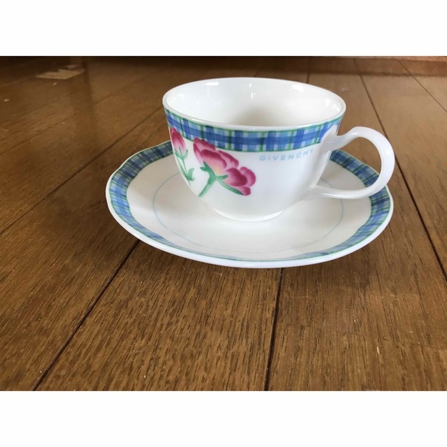 GIVENCHY(ジバンシィ)のジバンシー　コーヒーカップ インテリア/住まい/日用品のキッチン/食器(グラス/カップ)の商品写真