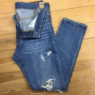 アバクロンビーアンドフィッチ(Abercrombie&Fitch)の新品【メンズ30】★アバクロ★ダメージ＆リペア加工ジーンズ/紺(デニム/ジーンズ)