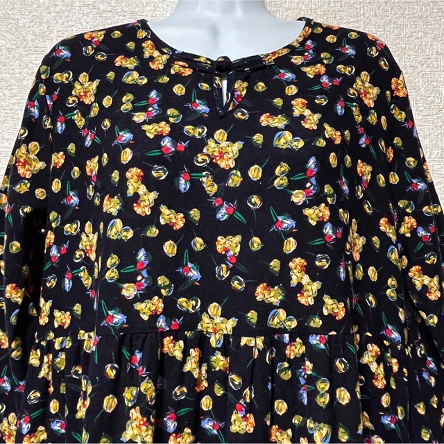 【新品/ellerie】胸元チャイナボタン付花柄ロングワンピース レディースのワンピース(ロングワンピース/マキシワンピース)の商品写真