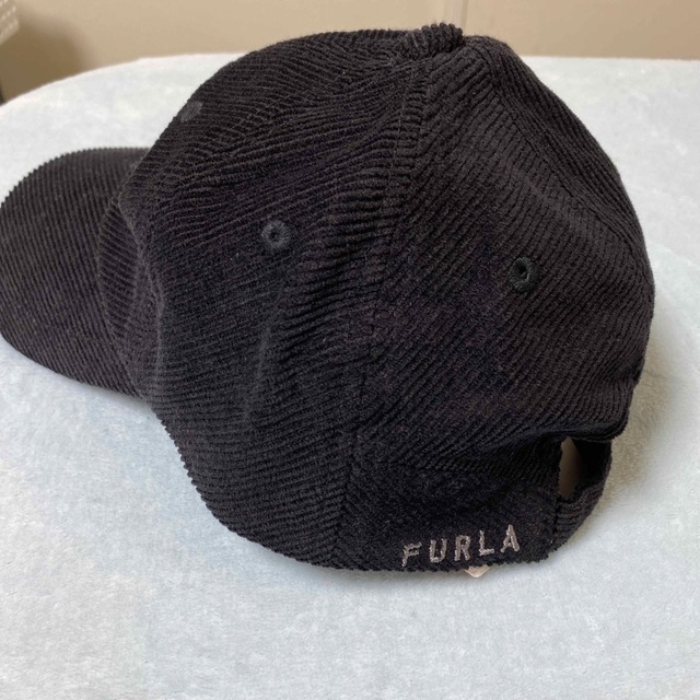 Furla(フルラ)の新品未使用　FURLA フルラ　コーデュロイ　黒　帽子　キャップ レディースの帽子(キャップ)の商品写真