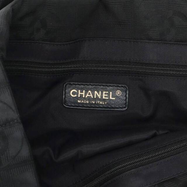 CHANEL(シャネル)のシャネル ニュートラベルライン ココマークナイロントートバッグ メンズ メンズのバッグ(トートバッグ)の商品写真