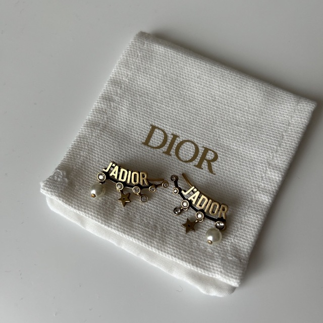 DIOR イヤリング（ラッピング付き）