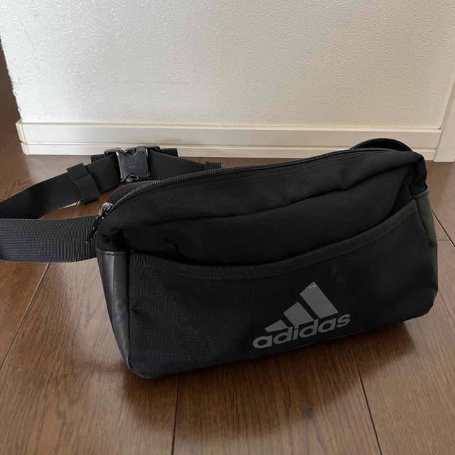 adidas(アディダス)のadidas  ショルダーバッグ メンズのバッグ(ショルダーバッグ)の商品写真