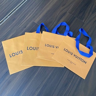 ルイヴィトン(LOUIS VUITTON)のルイヴィトン 紙袋4つ(ショップ袋)
