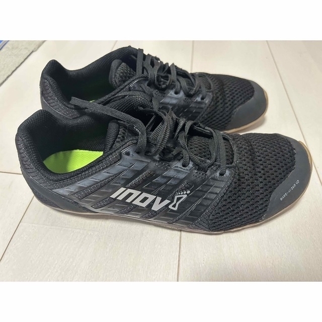 INOV-8(イノヴェイト)のINOV8(イノヴェイト)トレーニングシューズ 27.5cm【レッチェ様専用】 スポーツ/アウトドアのトレーニング/エクササイズ(トレーニング用品)の商品写真