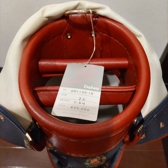 DAIWA(ダイワ)の未使用 ゴルフバック Daiwa 26000円の品 スポーツ/アウトドアのゴルフ(バッグ)の商品写真