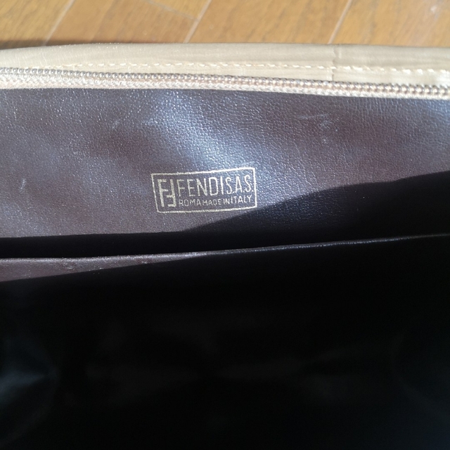 FENDI(フェンディ)のフェンディポーチ メンズのバッグ(ショルダーバッグ)の商品写真