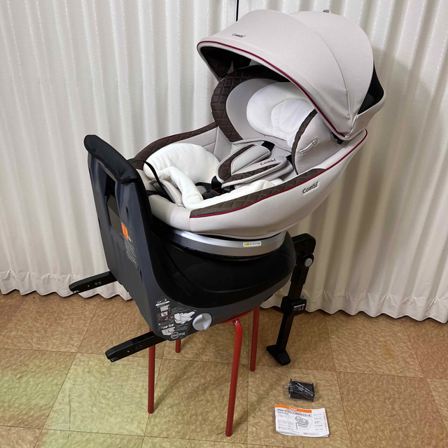 クリーニング済　☆美品☆　コンビ　新生児OK　クルムーヴ　ISOFIX　付属品完