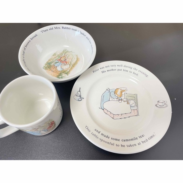 WEDGWOOD(ウェッジウッド)の新品未使用　ウェッジウッド　 ピーターラビット　食器3点セット インテリア/住まい/日用品のキッチン/食器(食器)の商品写真